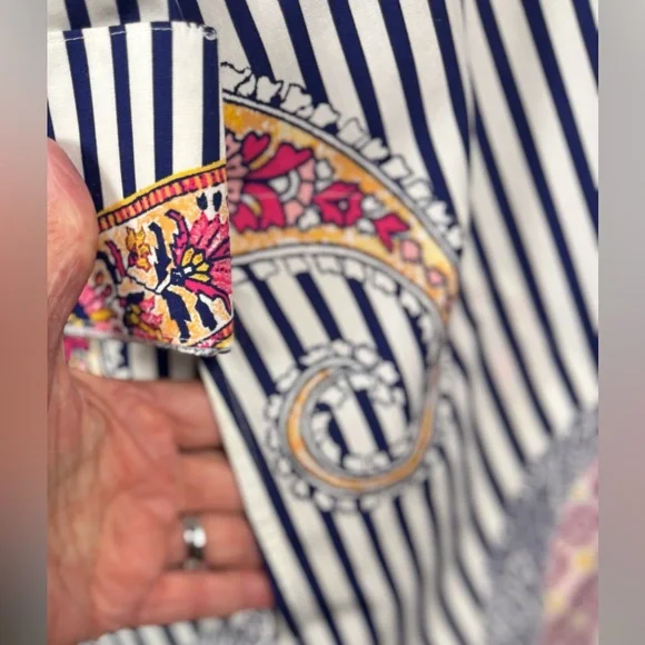 Chico's Navy & White Striped Paisley Button Down Casual Chic Shirt Size 0 (4/6) - Picture 3 of 9